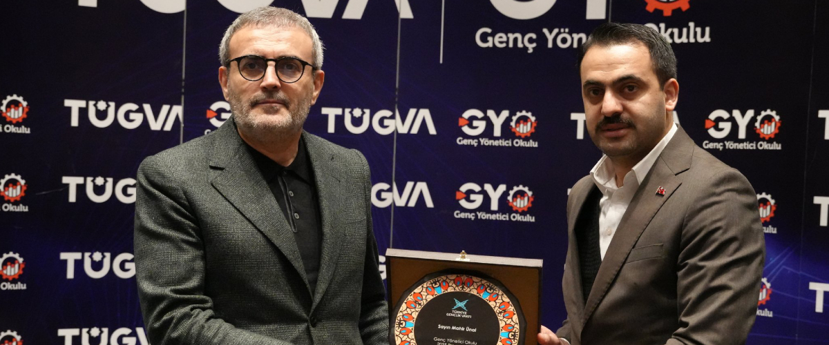 Mahir Ünal, TÜGVA Genç Yönetici Okulu’nda "Kültür ve İnsan" Konusunu Değerlendirdi